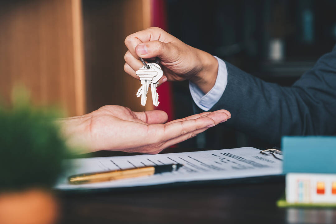 assign lease